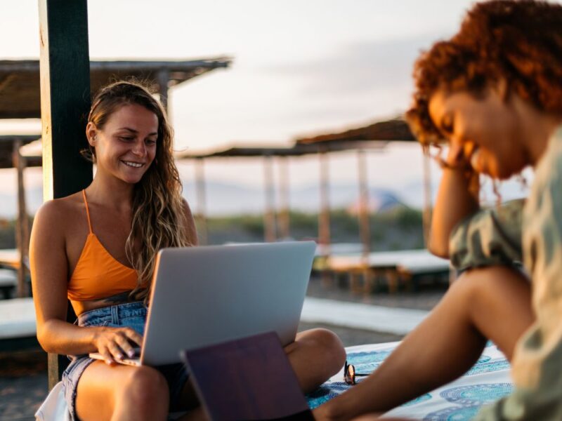 digital nomad communities