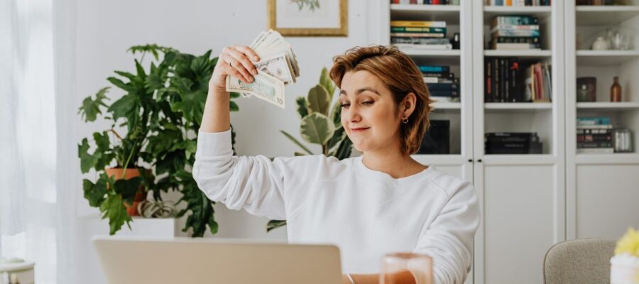 digital nomad salary